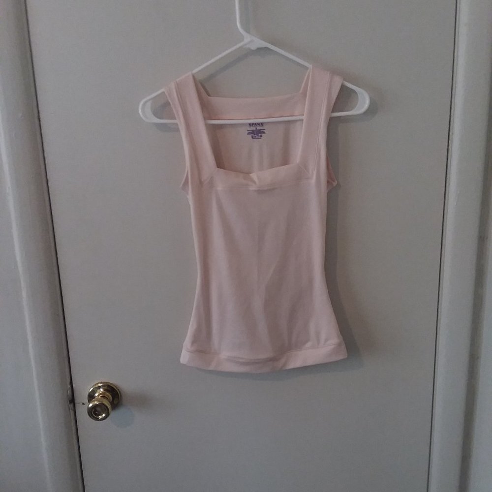 EUC Spanx Square Neckline Hide & Sleek